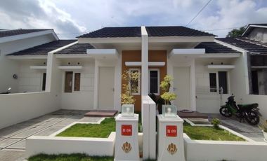 RUMAH TERBAIK SHM DI UTARA PRAMBANAN 10 MENIT KE EXIT TOL JOGJA