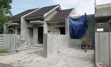 RUMAH TERBAIK SHM DI UTARA PRAMBANAN 10 MENIT KE EXIT TOL JOGJA