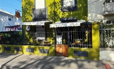Casa con Locales Arrendados Barrio Italia