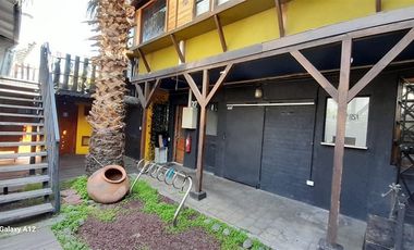 Casa con Locales Arrendados Barrio Italia