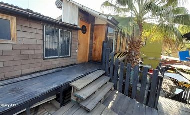 Casa con Locales Arrendados Barrio Italia