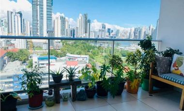 Se Vende Lujoso Apartamento en Avenida Balboa