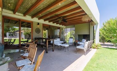 Espectacular casa en gran terreno Las Brisas de Chicureo