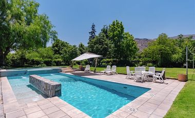 Espectacular casa en gran terreno Las Brisas de Chicureo