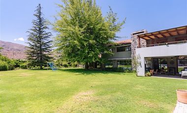 Espectacular casa en gran terreno Las Brisas de Chicureo