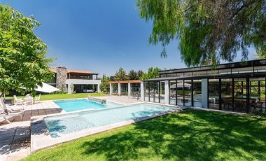 Espectacular casa en gran terreno Las Brisas de Chicureo