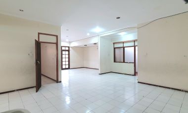 Tersedia kembali!! Rumah Kelapa Nias Raya, Kelapa Gading. Bisa untuk hunian maupun usaha.