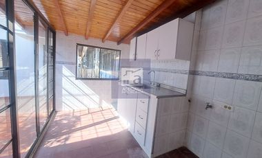 COD. 4035 - SE ARRIENDA APARTAMENTO - BARRIO: GIRON