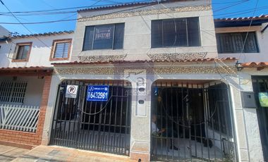 COD. 4035 - SE ARRIENDA APARTAMENTO - BARRIO: GIRON