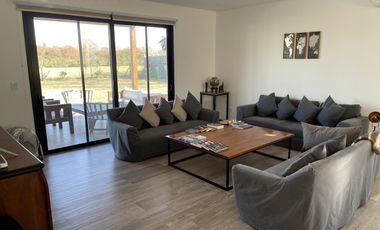 GRAN CASA A ESTRENAR EN PILARA