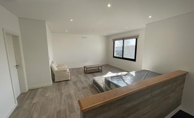GRAN CASA A ESTRENAR EN PILARA