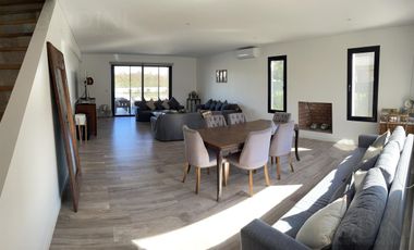 GRAN CASA A ESTRENAR EN PILARA