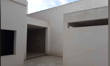 CASA EN ZACAPU, TRES RECAMARAS, PARA TERMINAR AL GUSTO
