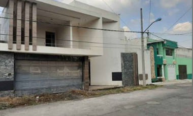 CASA EN ZACAPU, TRES RECAMARAS, PARA TERMINAR AL GUSTO