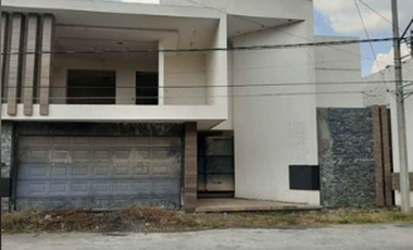 CASA EN ZACAPU, TRES RECAMARAS, PARA TERMINAR AL GUSTO
