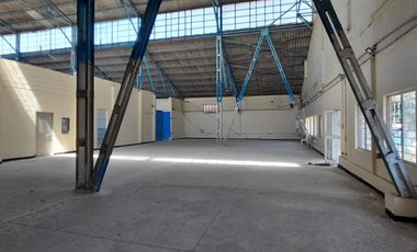 bodega en arriendo en via 40. Cod A1026