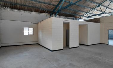 bodega en arriendo en via 40. Cod A1026