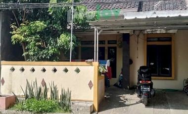 Jual rumah strategis dekat alun-alun kota serang Banten