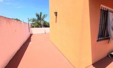 VENTA CASA de 5 ambientes con Parque - Garaje  y Galpón