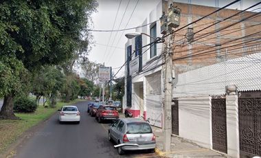 SE RENTA EDIFICIO COMERCIAL EN CAMELINAS A UNOS METROS DE TELCEL