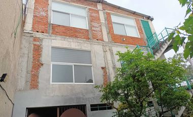 SE RENTA EDIFICIO COMERCIAL EN CAMELINAS A UNOS METROS DE TELCEL