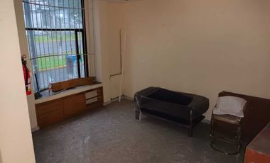SE RENTA EDIFICIO COMERCIAL EN CAMELINAS A UNOS METROS DE TELCEL