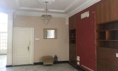 Rumah jl Raya Dharmahusada Hadap Barat Listrik 6500 watt