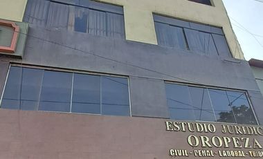 Tenga la oportunidad de comprar un 2do. piso con 3 departamentos independientes que lo puede independizar o vivir con toda su familia en una zona cent