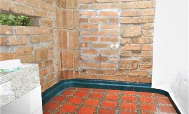 PR12637 SE ARRIENDA CASA EN LA LOMA DE LAS BRUJAS - ENVIGADO