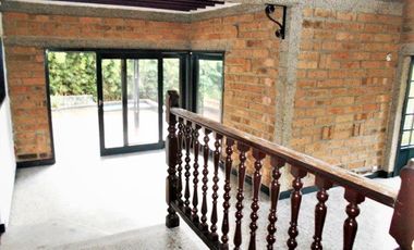 PR12637 SE ARRIENDA CASA EN LA LOMA DE LAS BRUJAS - ENVIGADO