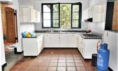 PR12637 SE ARRIENDA CASA EN LA LOMA DE LAS BRUJAS - ENVIGADO