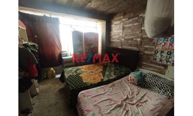 Casa en Venta – Ventanilla, Avenida 200 Millas 🏡✨
Área total: 115.2 m² (7.2 m de frente x 16 m de fondo)

Primer Piso:
Sala: Espaciosa, ideal para