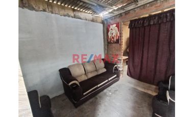 Casa en Venta – Ventanilla, Avenida 200 Millas 🏡✨
Área total: 115.2 m² (7.2 m de frente x 16 m de fondo)

Primer Piso:
Sala: Espaciosa, ideal para