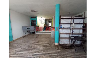 Casa en Venta – Ventanilla, Avenida 200 Millas 🏡✨
Área total: 115.2 m² (7.2 m de frente x 16 m de fondo)

Primer Piso:
Sala: Espaciosa, ideal para