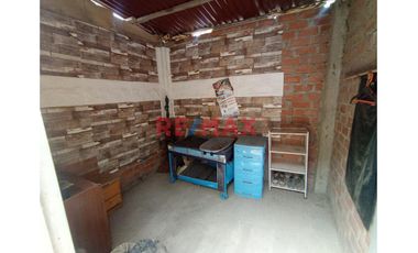 Casa en Venta – Ventanilla, Avenida 200 Millas 🏡✨
Área total: 115.2 m² (7.2 m de frente x 16 m de fondo)

Primer Piso:
Sala: Espaciosa, ideal para