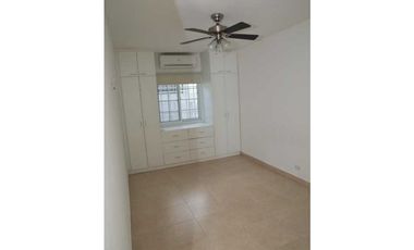ALQUILER CASA NUEVO REPARTO