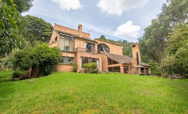 casa en venta en fusca. Cod V27859