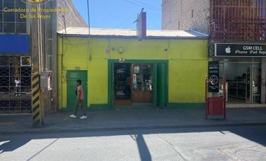 Se vende local comercial en Pleno centro de Calama, Calle Vargas.