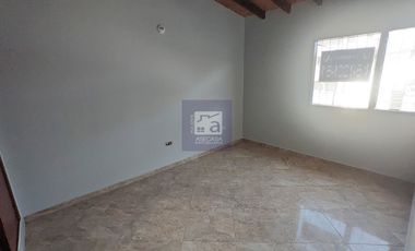 COD. 5952 - SE ARRIENDA CASA - BARRIO: PROVENZA