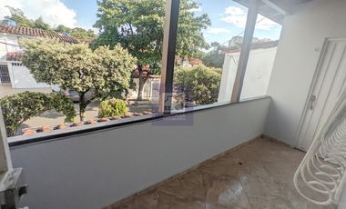 COD. 5952 - SE ARRIENDA CASA - BARRIO: PROVENZA