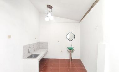 Rumah 2 Lt SHM 12 Menit ke Pamulang Square Dibantu KPR J-36639