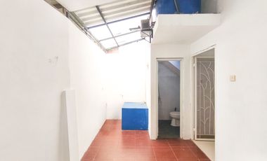 Rumah 2 Lt SHM 12 Menit ke Pamulang Square Dibantu KPR J-36639