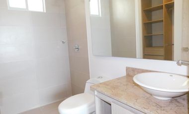 apartamento en venta en altos de los rosales. Cod V89715