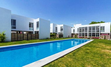 Venta de casa nueva de 3 recámaras, 153 m2, alberca en condominio,  Xochitepec, Mor.