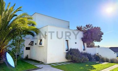 Venta Casa en Condominio El Santuario, Peñuelas
