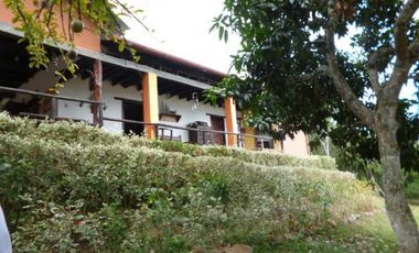 finca en venta en la mesa. Cod V2310