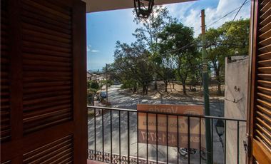 CASA 4 DORMITORIOS VENTA ZONA MONUMENTO A GUEMES