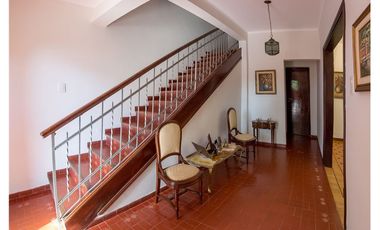 CASA 4 DORMITORIOS VENTA ZONA MONUMENTO A GUEMES