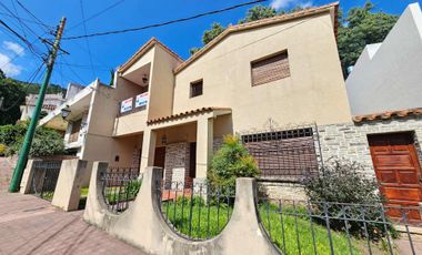 CASA 4 DORMITORIOS VENTA ZONA MONUMENTO A GUEMES