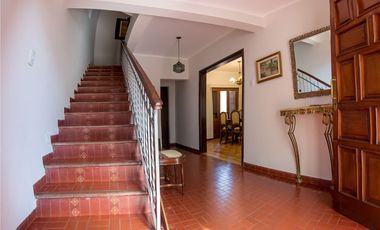 CASA 4 DORMITORIOS VENTA ZONA MONUMENTO A GUEMES